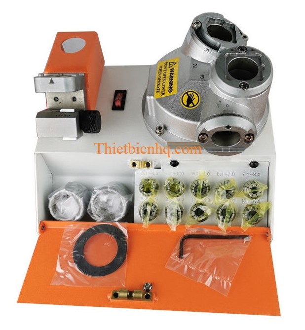 Phụ kiện máy mài dao phay ngón D4-D13 Phụ kiện đi kèm máy mài dao phay ngón D4-D13 gồm collet và bộ căn chỉnh